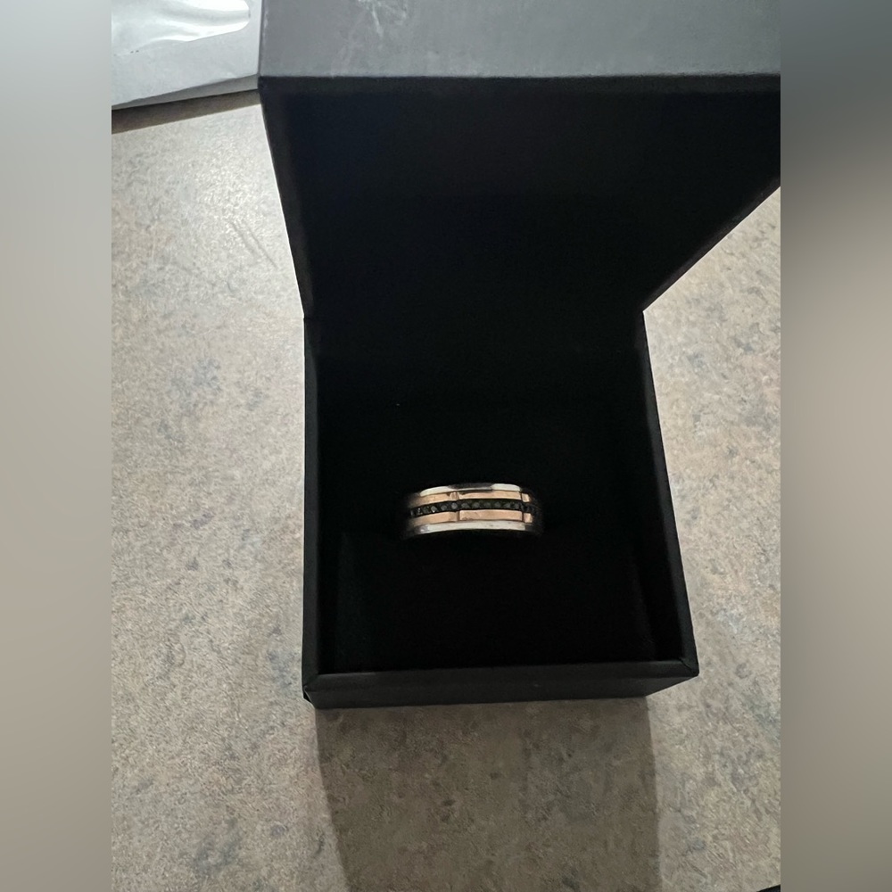 Men’s black Diamond wedding band 1/2 ct the round-cut 10k two-tone gold